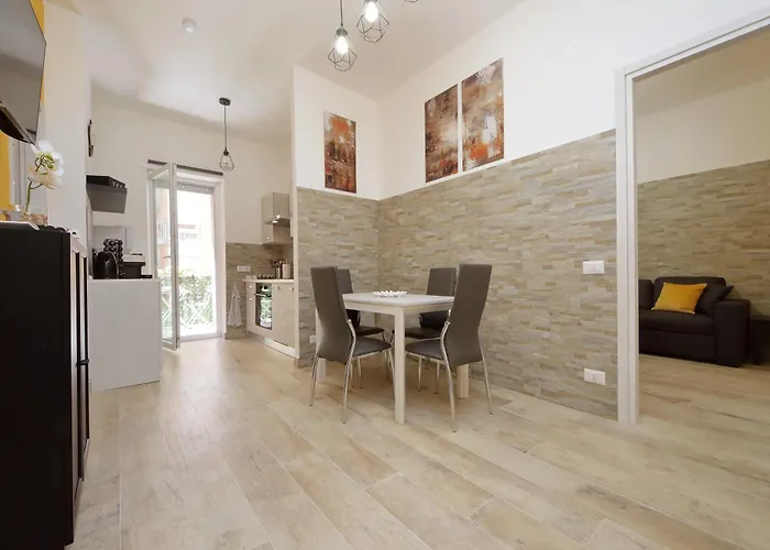 Michele Lux Lodge - 6 People - Spotless - 3 Stops From Vatican, 4 Stops From Colosseum Rome
